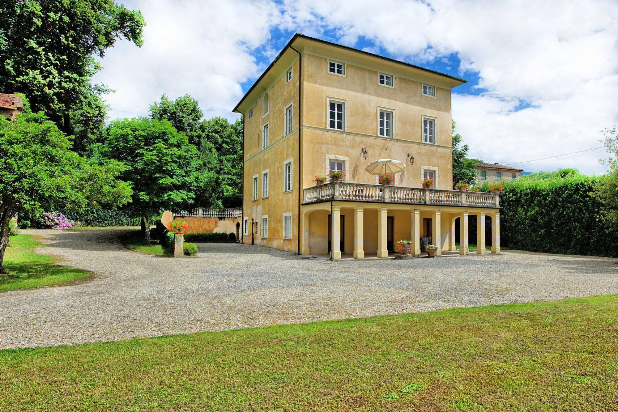 Villa Fiamma By Posarellivillas Piaggiori Exterior photo